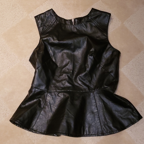 Last Kiss Faux Leather Top, Sz M - Picture 1 of 8